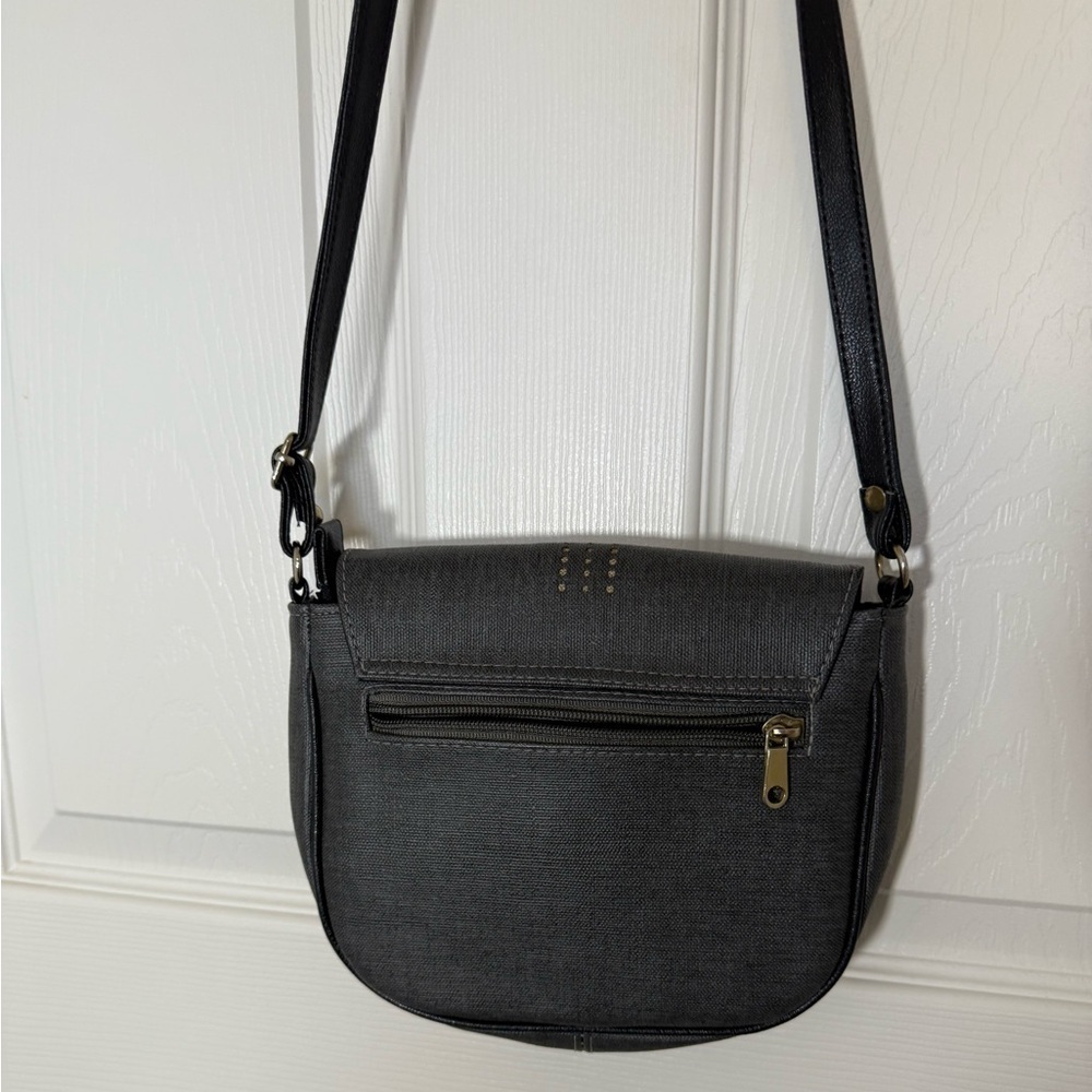 4/$20 Ardene Sleek Black Crossbody Bag - Picture 3 of 4